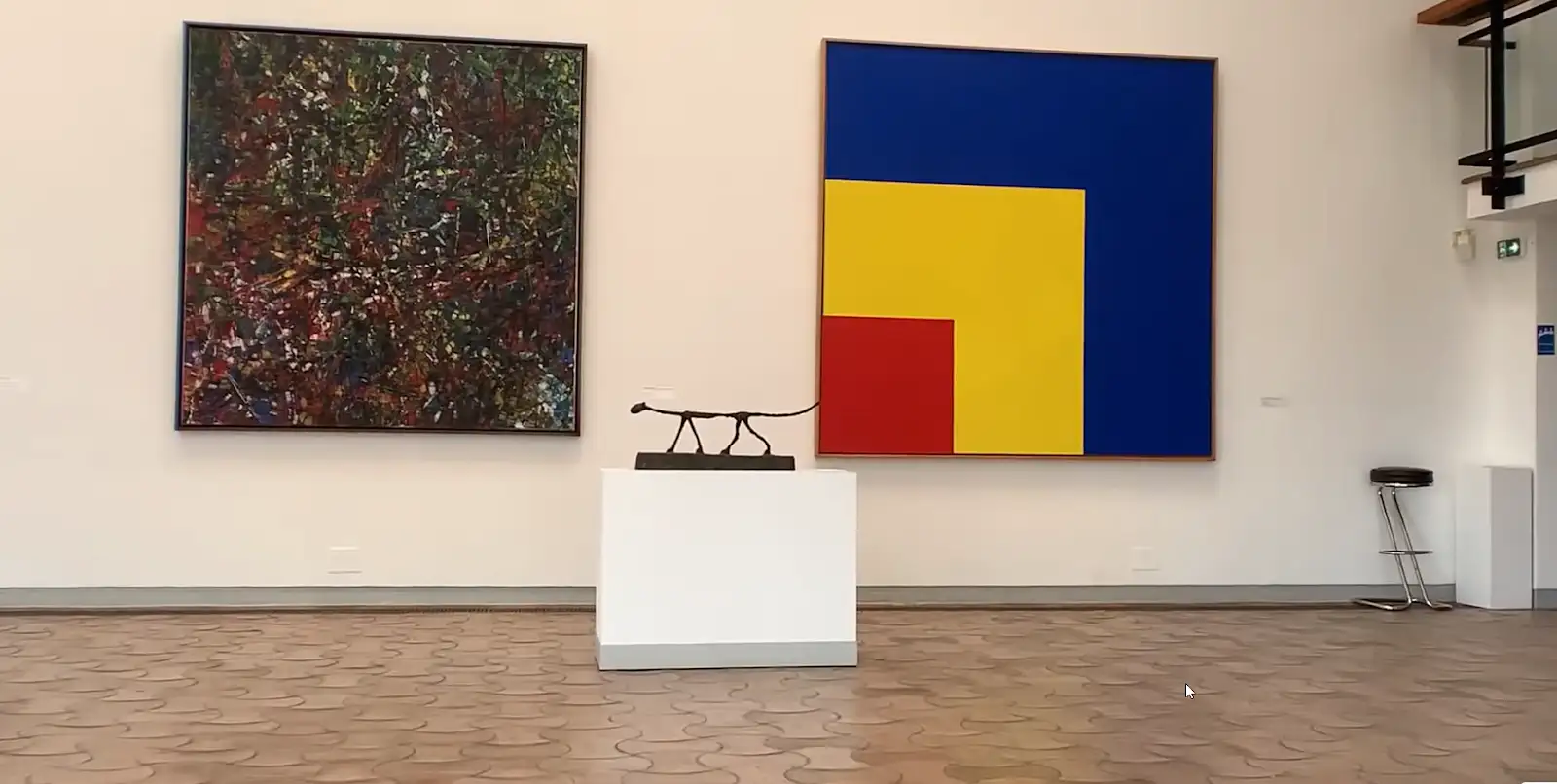 View of an art exhibition dedicated to the artist Ellsworth Kelly (featuring, notably, the work *Red, Yellow and Blue*) at the Fondation Maeght.