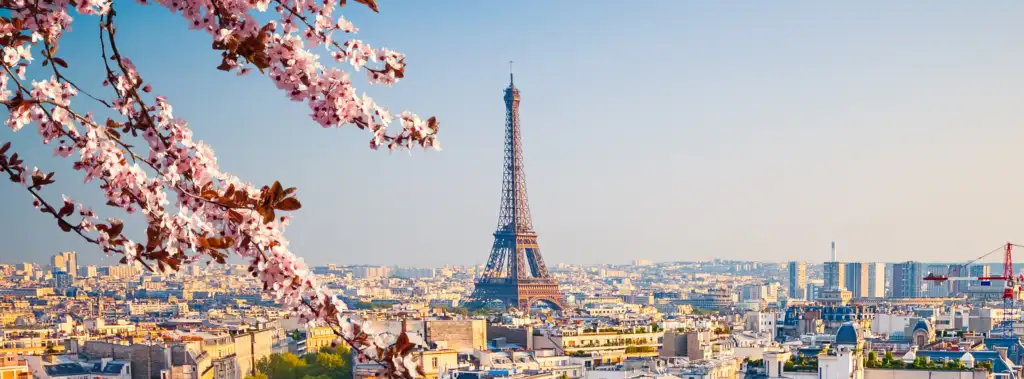 Vue sur la Tour Eiffel 1024x379