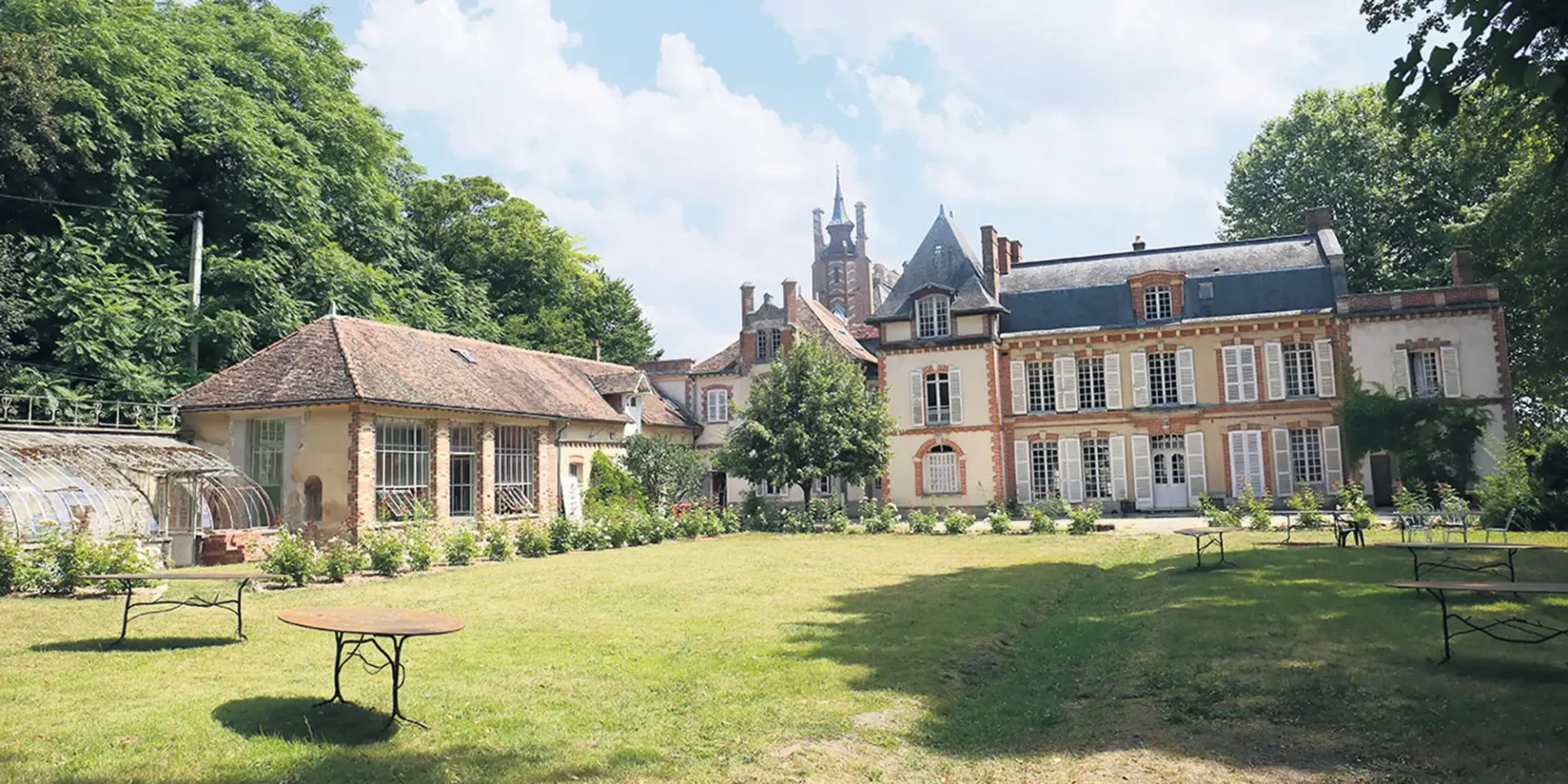 Château de Rosa Bonheur (also known as Château de By), located in Thomery in the Seine-et-Marne department